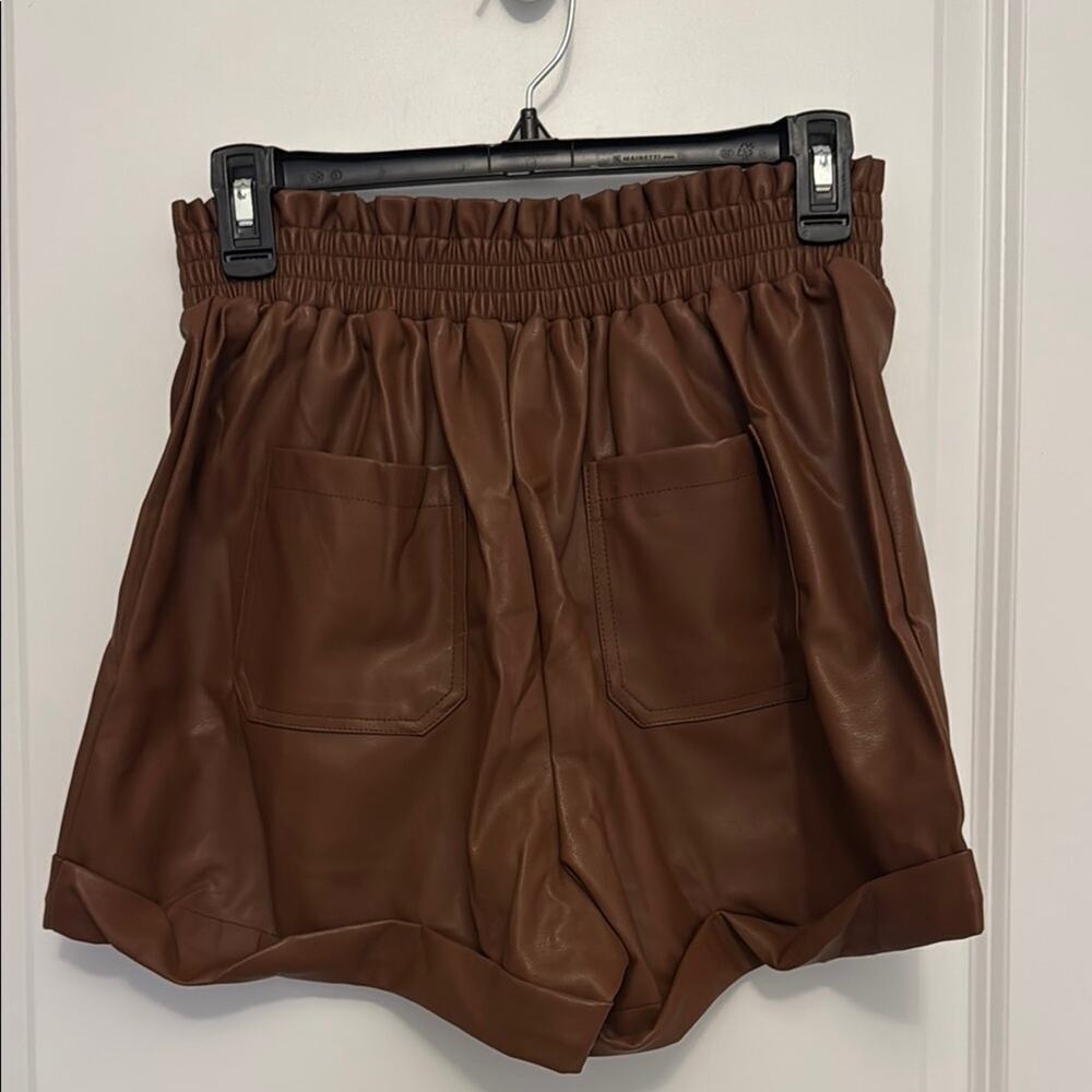 Cupshe Brown High Waist Shorts with Tailored Cuffs - Picture 2 of 2